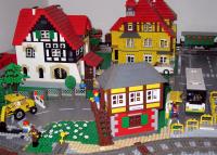Прекрасный подарок на 8 марта для девочки - конструктор lego город.